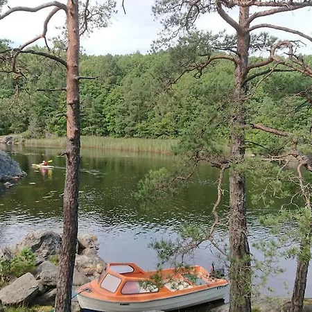 Rolig Og Idyllisk, Men Sentralt I Kristiansand
